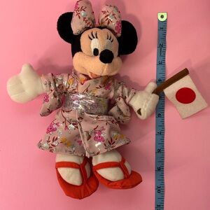 Disney Minnie Mouse in Pink kimono stuffed animal disney world